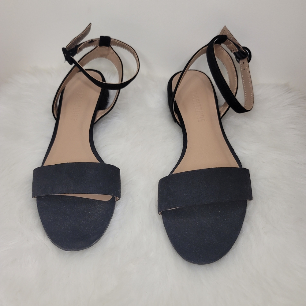 Cushionare Elegant Strappy Black Women's Sandals